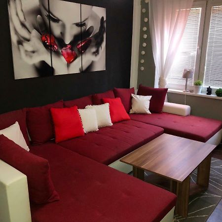 דירות Apartman V Centru Mostu מראה חיצוני תמונה